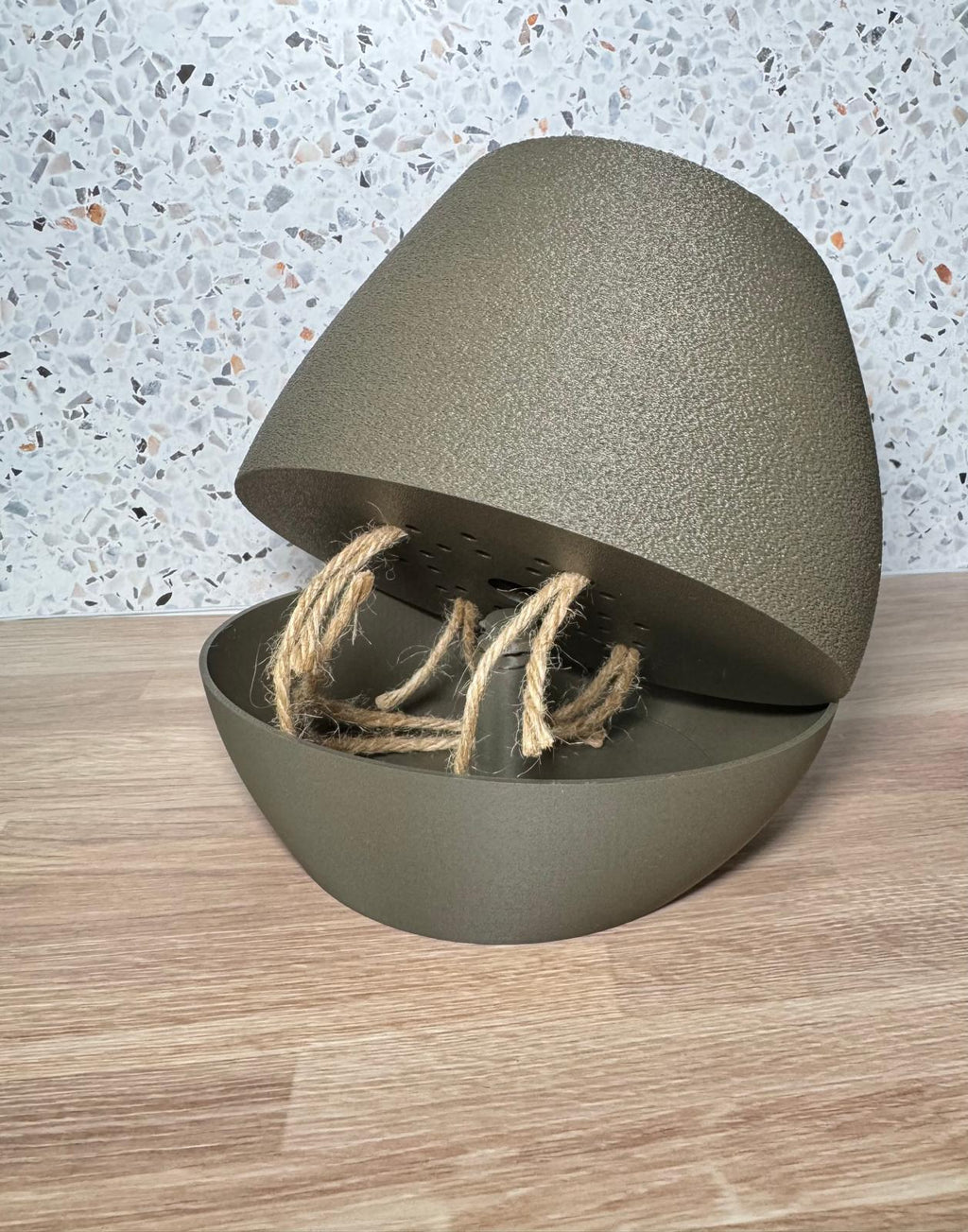 Kapka Self Watering planter