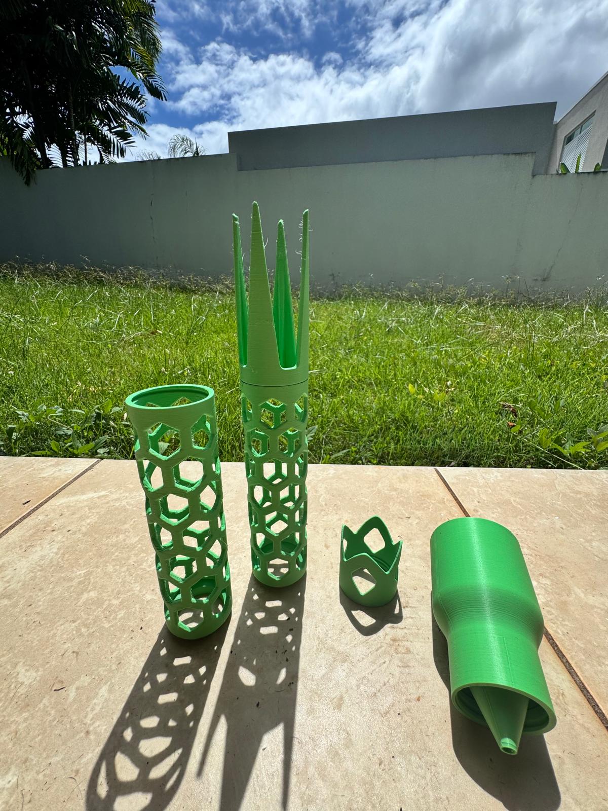 Modular moss pole kit